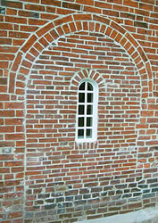 Spitzbogenfenster Südseite